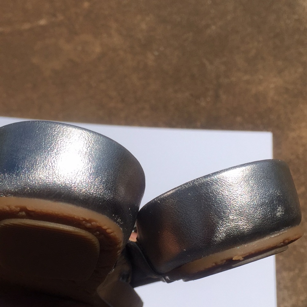 NURTURE Silver Leather Flip Flops - Picture 3 of 4